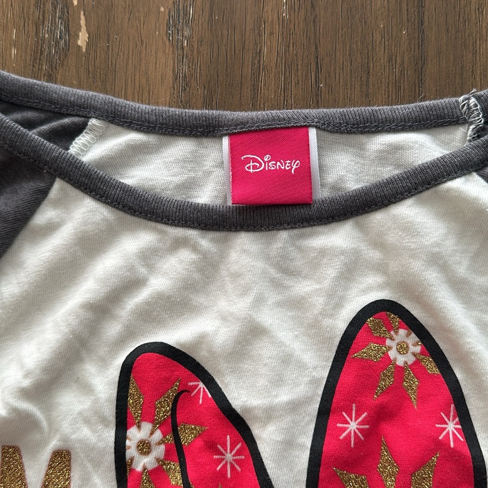 New Disney top Large* - Picture 3 of 4